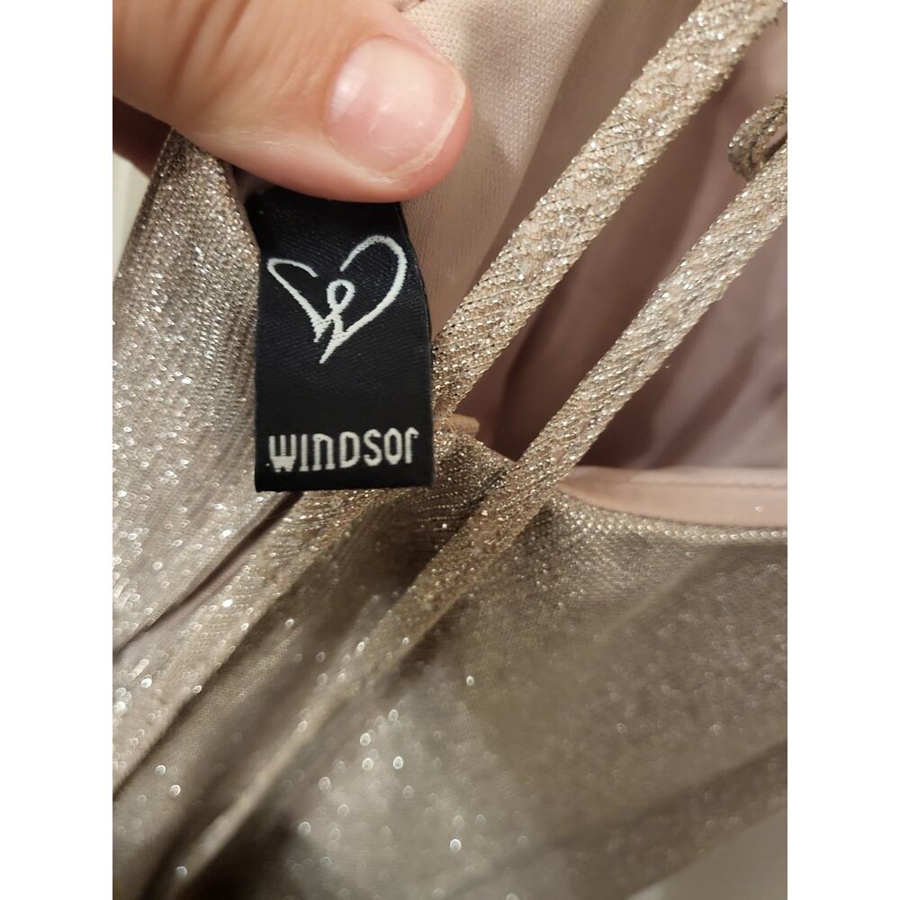 Windsor Sparkly Gold Formal Dress Size 1/2 - Picture 4 of 13